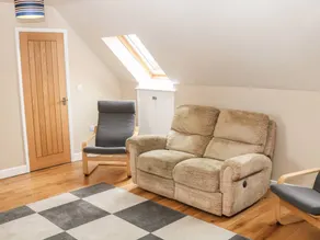 Fully equipped cottage with garden - Image 5