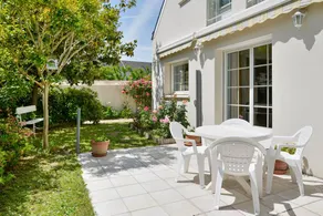 Maison avec jardin et terrasse - Image 2