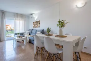 Merveilleux appartement de vacances adapté aux familles avec terrasse, piscine et jardin | Plage à proximité | Avec animaux admis - Image 4