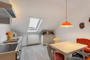 Haus Erika - Apartment 3 with Wi-Fi, Balcony & Shared Garden near Skywalk - Image 5