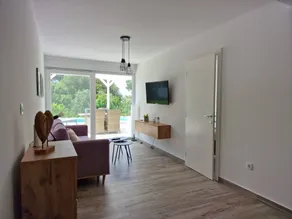 Großes Ferienhaus zur alleinigen Nutzung mit Pool - Image 3