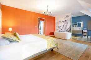 Suite 'Ninon de Lenclos' with Shared Terrace, Garden and Wi-Fi - Image 3