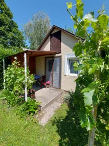 Studio with shaded garden, air conditioning and internet - Image 4