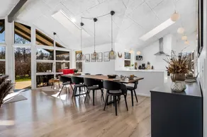 House with garden, terrace & sauna - Image 3