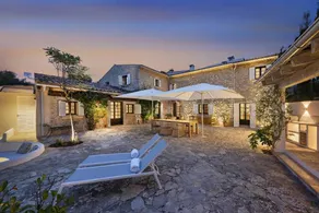 Villa adaptée aux familles avec piscine chauffée, barbecue et terrasse | Vue montagne | Idéale pour le télétravail | Avec animaux admis - Image 4