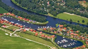 Fully equipped holiday home with terrace, sauna & garden | Lake view | Pets allowed - Image 3