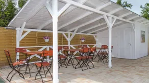 Holiday apartment with garden, BBQ & pool - Image 5