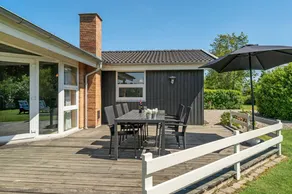 Fully equipped pleasant holiday home with hot tub, garden & terrace | Dogs allowed - Image 2