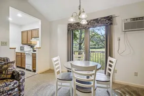 Deluxe Two Bedroom Suite on 2nd floor with outdoor heated pool 20102 - Image 4