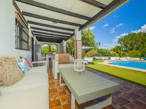 Fully equipped cottage with terrace, barbecue & private pool | Mountain view | Pet-friendly - Image 4