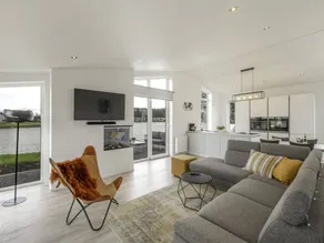 Fully equipped holiday home with terrace, sauna & garden | Lake view - Image 2