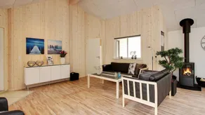 Family-friendly holiday home with terrace, private pool & garden | Pets allowed - Image 4