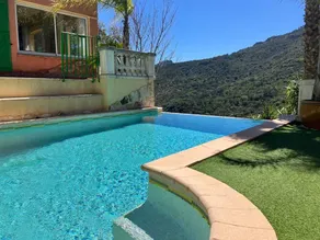 Villa entièrement équipée avec piscine, terrasse et jardin | Vue piscine | Idéale pour le télétravail - Image 2