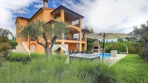 Flat with barbecue, sauna & jacuzzi - Image 2