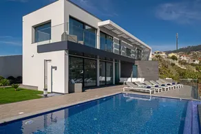 Villa avec jacuzzi, barbecue et piscine - Image 2