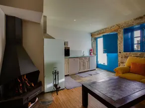 House with terrace, barbeque & garden - Image 2
