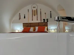 Apartment with jacuzzi | City view | Suitable for remote work - Image 3