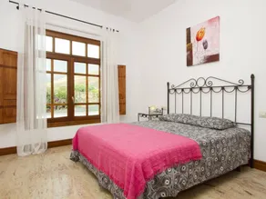 Apartment with barbecue & garden - Image 5