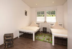 Holiday apartment with terrace, sauna & garden - Image 5