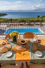 House with garden, private pool & BBQ | Sea view - Image 4