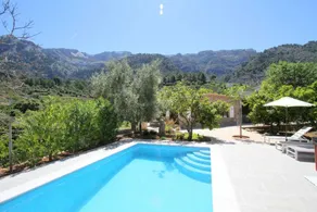 Fantastic Villa with Pool, Whirlpool, Terraces, Mountain View, Air Conditioning & Wi-Fi - Image 4