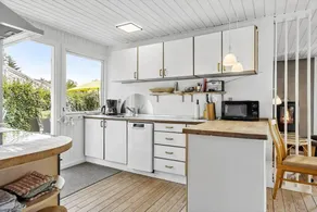 Pleasant holiday home with barbecue & terrace | Pets allowed - Image 4