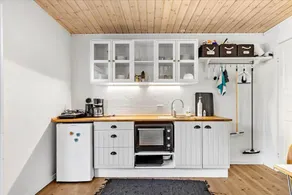 Holiday home with terrace & barbecue | Sea view | Next to the beach - Image 4