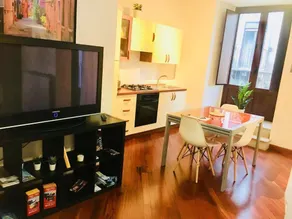Apartamento vacacional apta para familias con terraza | Cerca Catedral de Catania | Vista panorámica - Image 3