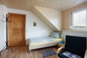 Apartment with garden & fast internet - Image 5