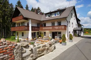 Child-friendly lovely holiday apartment with garden, terrace & barbeque - Image 2