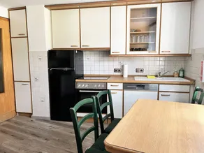 Apartment with terrace - Image 4