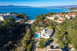 Fully equipped beautiful villa with sauna, jacuzzi & private pool | Beach nearby | Dogs allowed - Image 4
