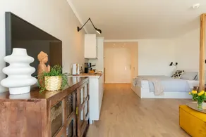 Holiday Apartment With 2 Bedrooms - Image 5