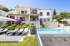 Villa con griglia, giardino e piscina riscaldata - Image 3
