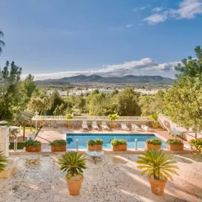 Villa mit Grill, Garten und privatem Pool | Meerblick - Image 2