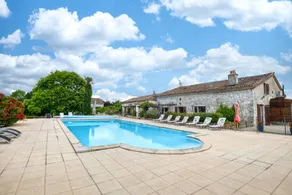 Familienorientiertes Studio mit Grill, Pool und Terrasse | Gartenblick | Haustiere erlaubt - Image 2