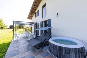 House with garden, pool & BBQ | Garden view | Pets allowed - Image 4