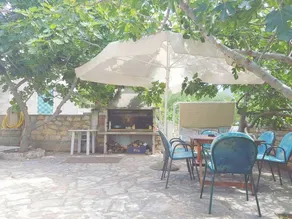 Flat with garden | City view - Image 2