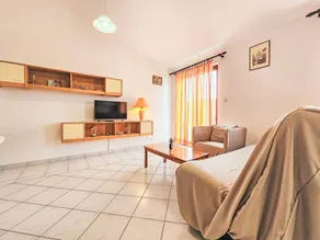 Holiday apartment with barbecue, garden & terrace | Sea view - Image 4