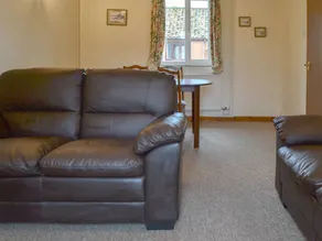 Cottage with garden | River view - Image 2