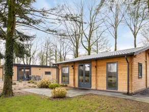 Agréable bungalow convivial et familial avec piscine chauffée - Image 5