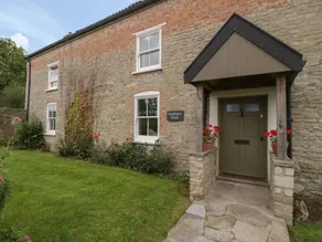 Cottage with garden - Image 2