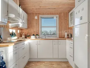 Child-friendly lovely holiday home with barbeque & terrace | Sea view | Dogs allowed - Image 4
