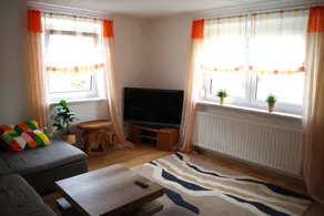 Apartment with terrace - Image 2