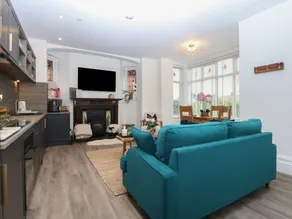 Merveilleux cottage adapté aux familles avec jardin | Vue plage - Image 5