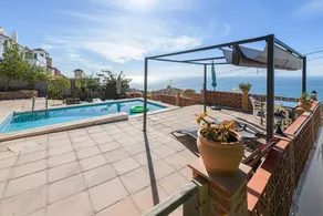 Villa conviviale et familiale avec terrasse, barbecue et jardin - Image 3
