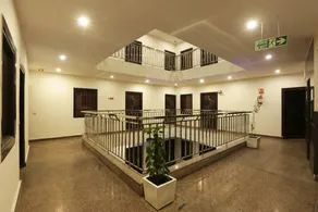 Hotel Sky View - Image 2
