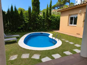 Children-friendly villa with garden, terrace & private pool | Mountain view | Dogs allowed - Image 2