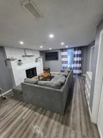 Holiday home with garden - Image 2