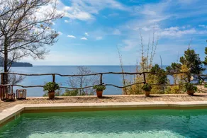 Villa avec piscine privée, jardin et terrasse | Vue mer - Image 3